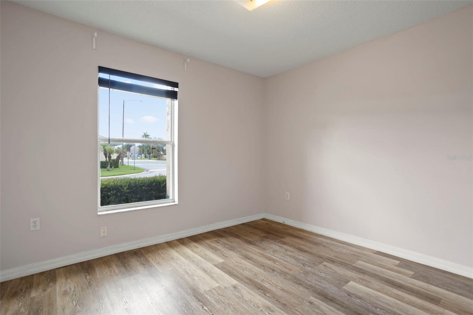 CANOE CREEK VILLAS - Residential