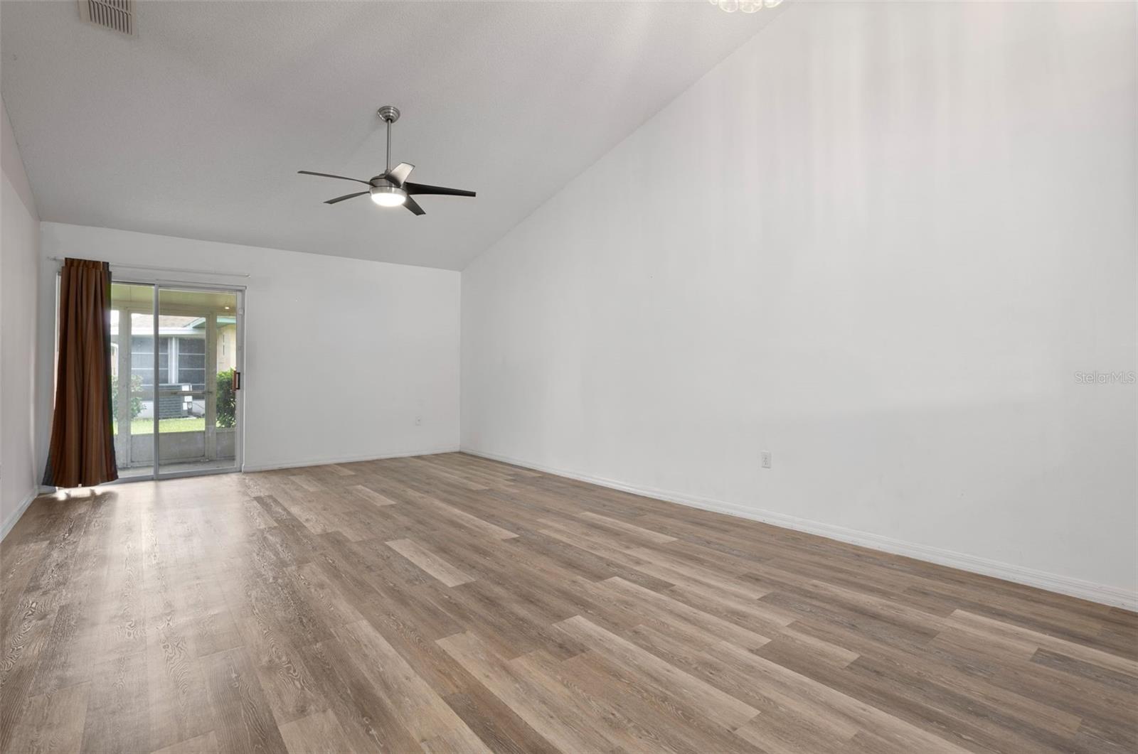 CANOE CREEK VILLAS - Residential