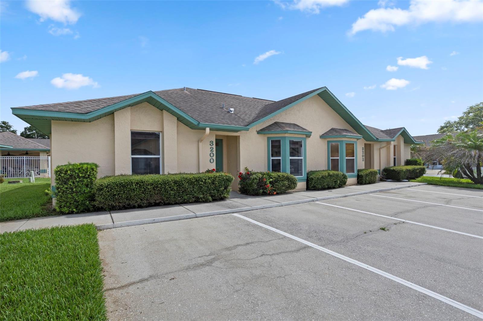 CANOE CREEK VILLAS - Residential