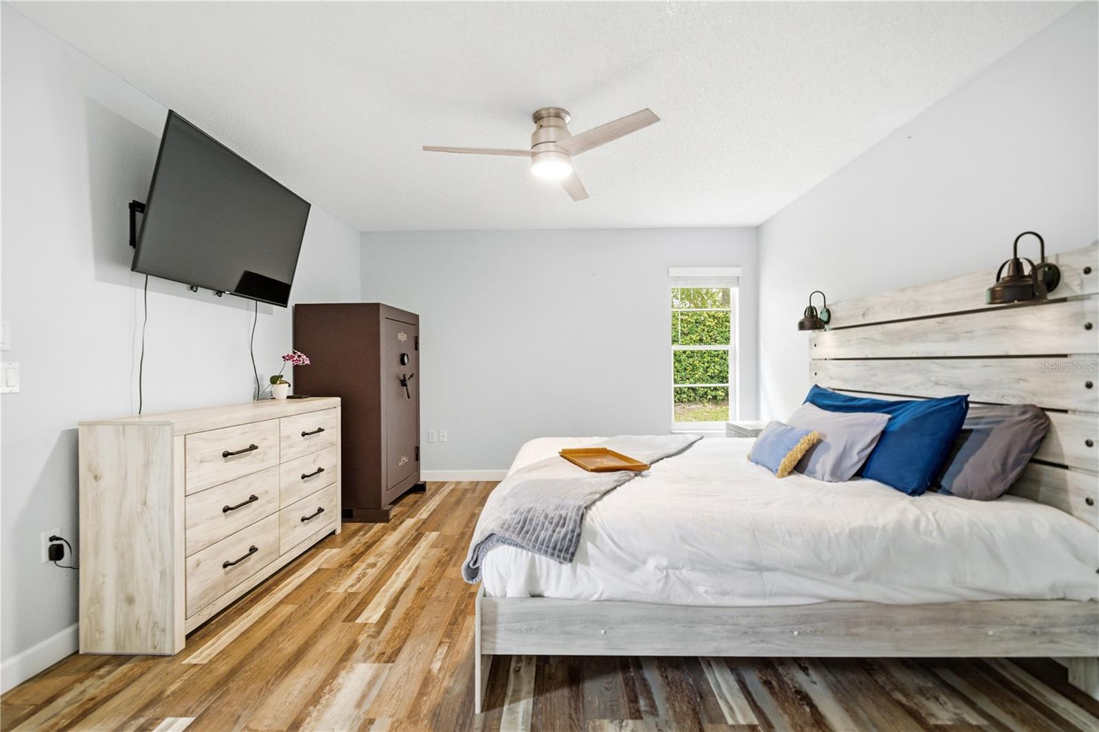 GLEN HILLS VILLAGE - Residential
