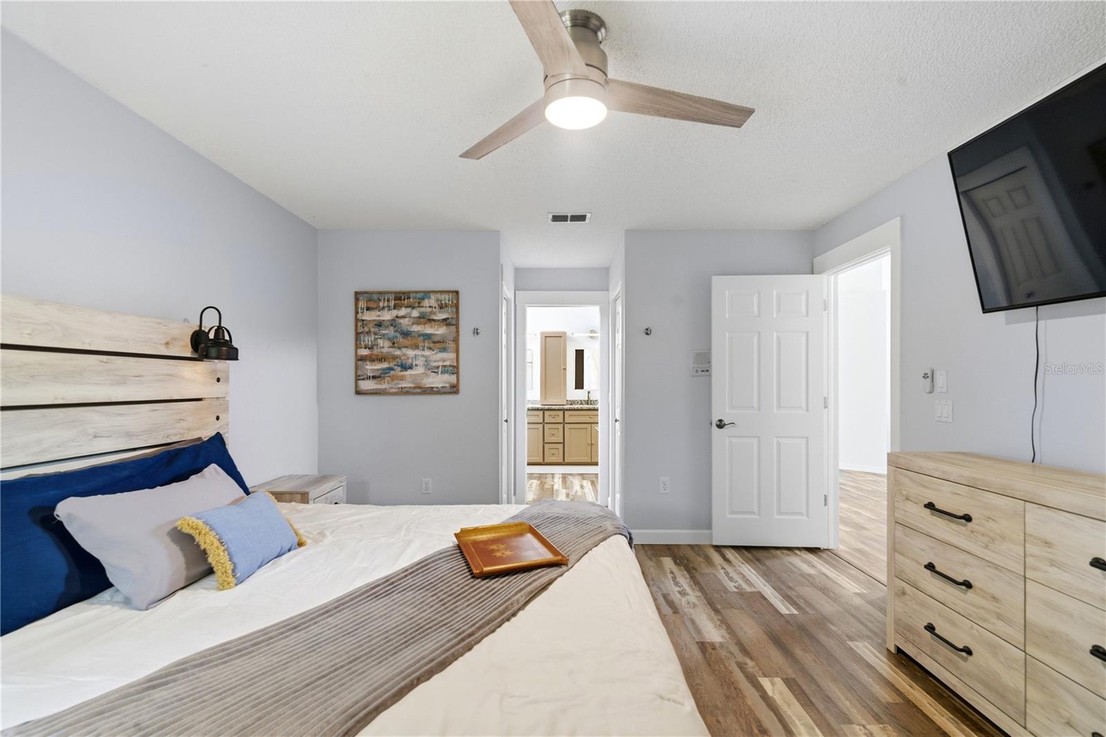 GLEN HILLS VILLAGE - Residential