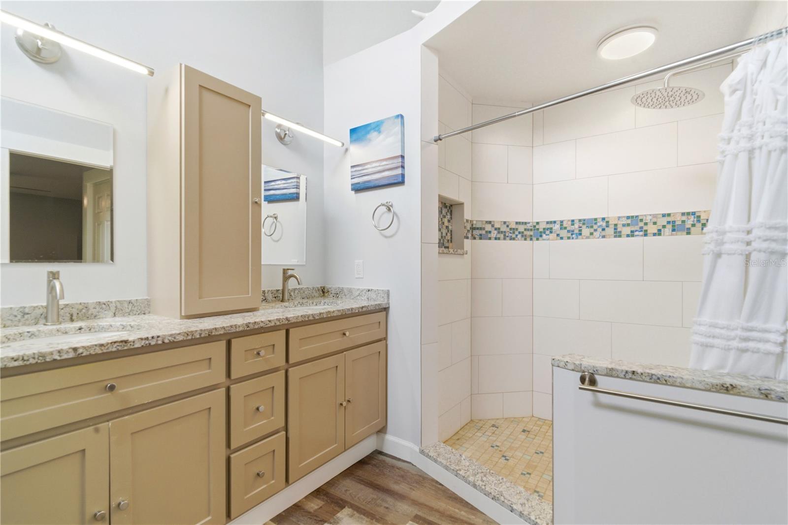 GLEN HILLS VILLAGE - Residential
