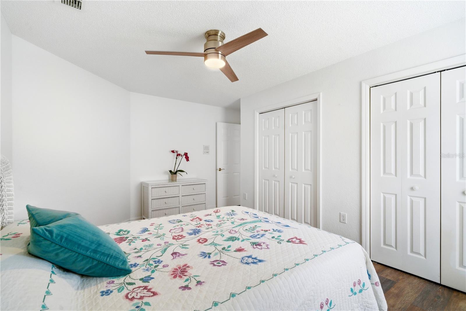 GLEN HILLS VILLAGE - Residential