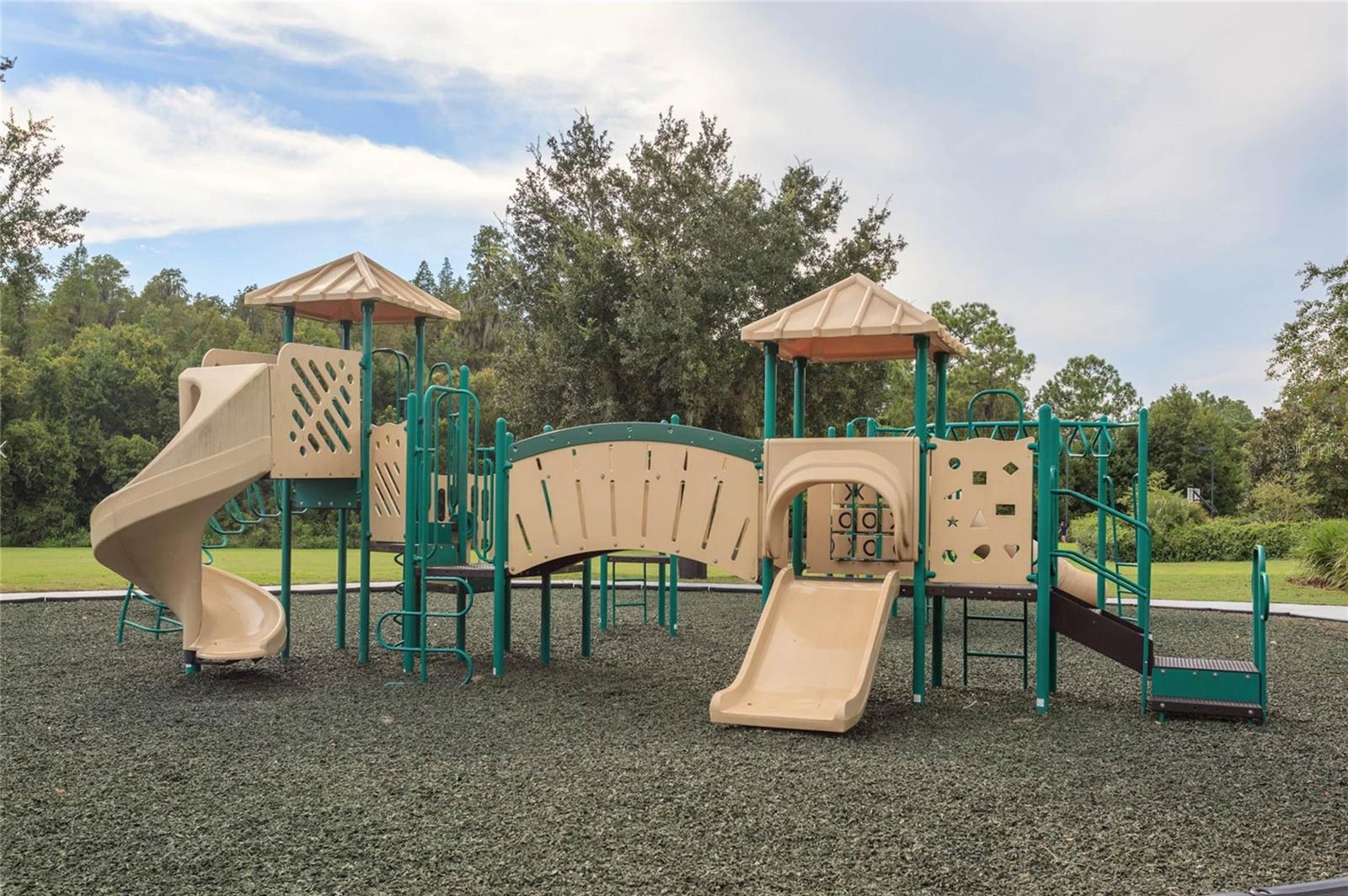 GRAND HAMPTON PH 5 - Residential