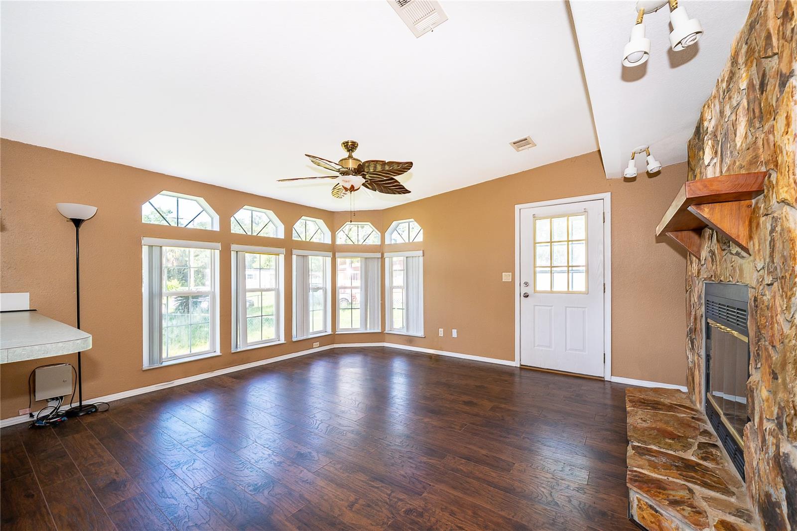 SHERWOOD FOREST - Residential