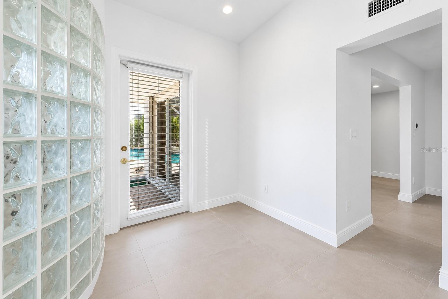 VENETIAN ISLES - Residential