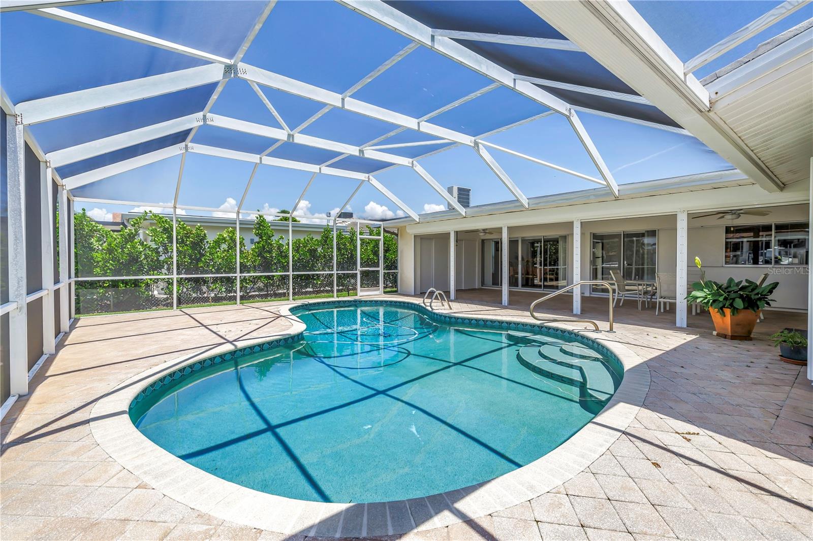 VENETIAN ISLES - Residential