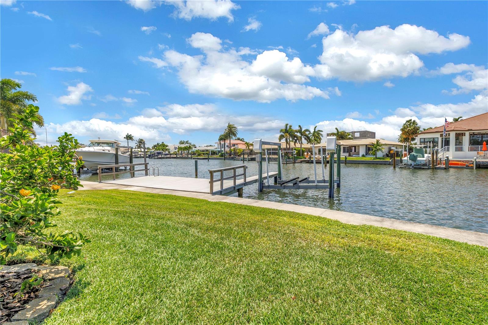 VENETIAN ISLES - Residential