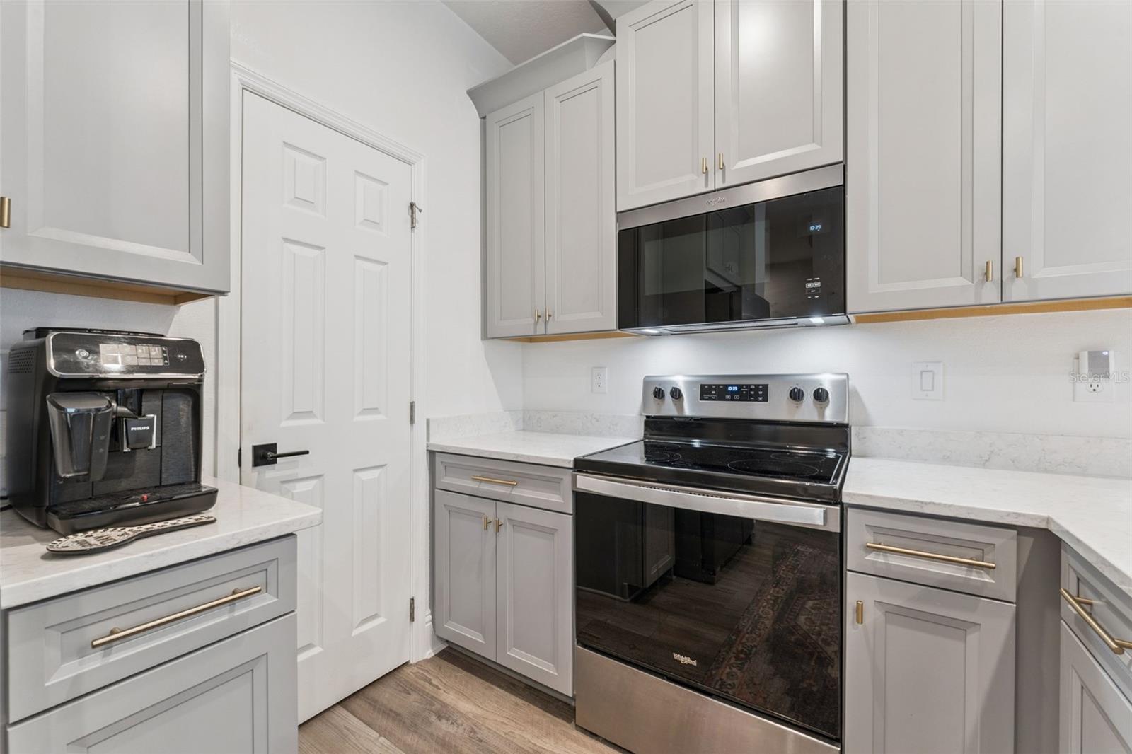 WATERBROOKE - Residential