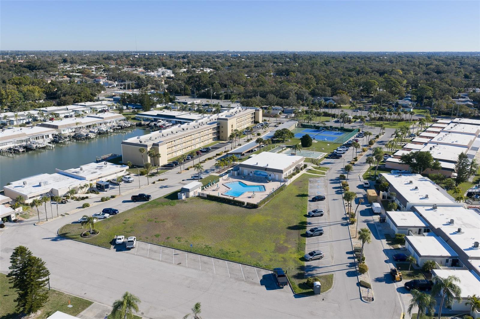 BOCA CIEGA POINT EAST - Residential