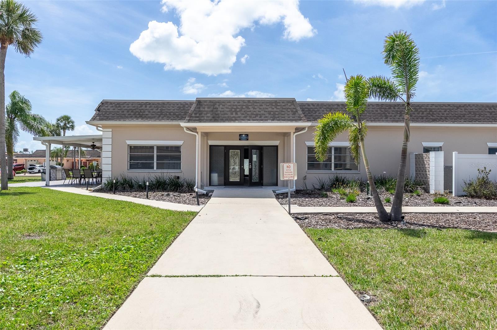 BOCA CIEGA POINT EAST - Residential