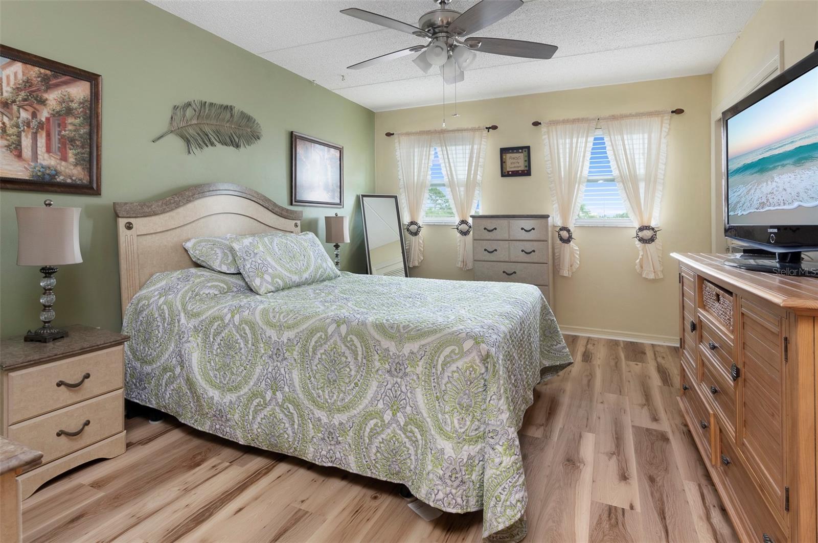 BOCA CIEGA POINT EAST - Residential
