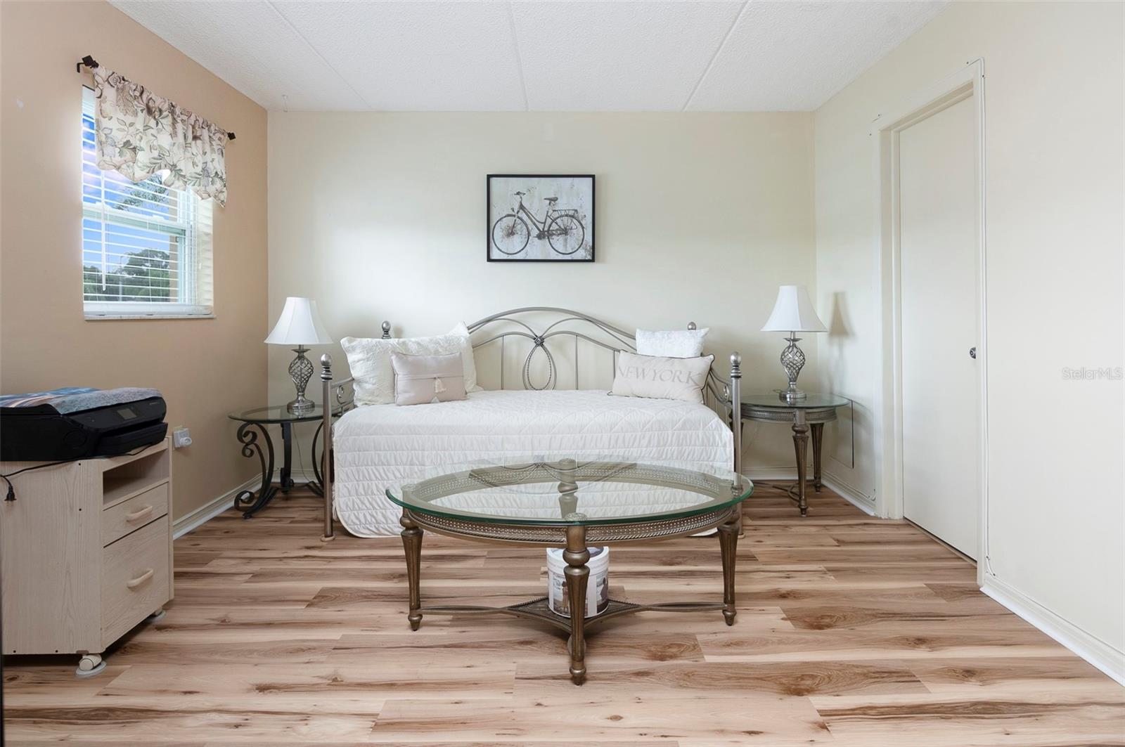 BOCA CIEGA POINT EAST - Residential