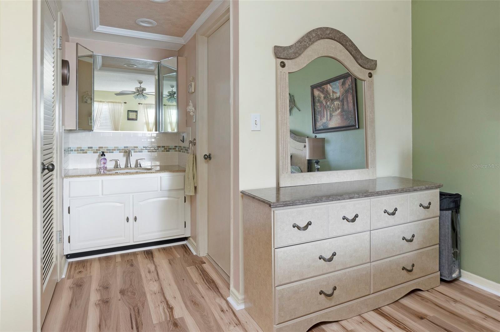 BOCA CIEGA POINT EAST - Residential