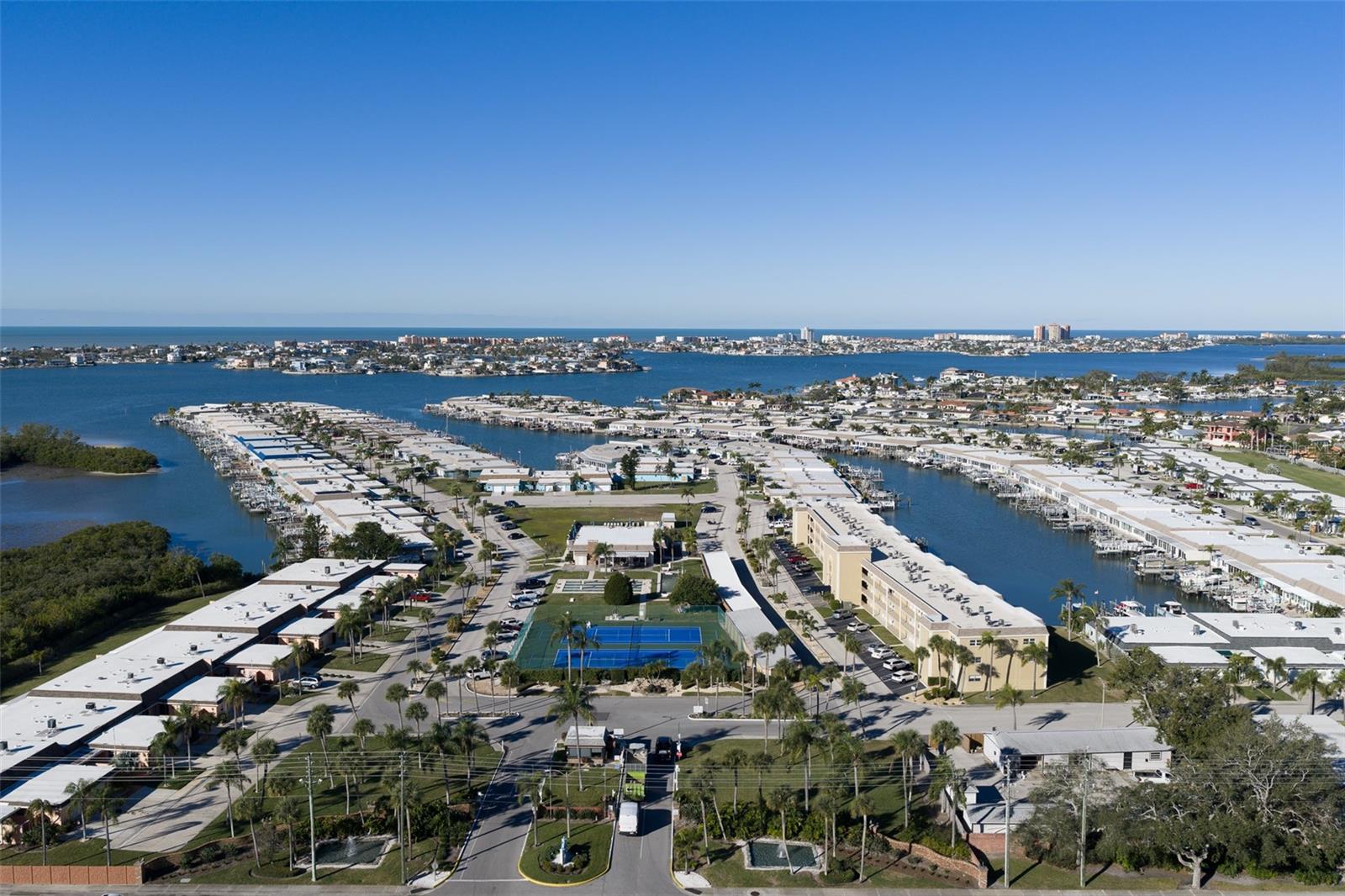 BOCA CIEGA POINT EAST - Residential