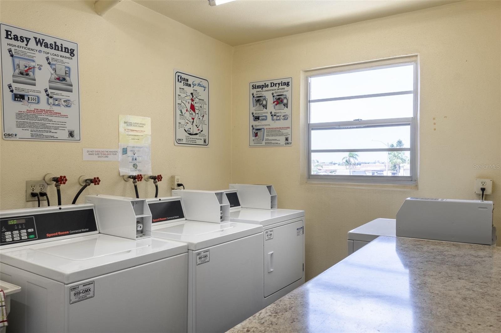 BOCA CIEGA POINT EAST - Residential