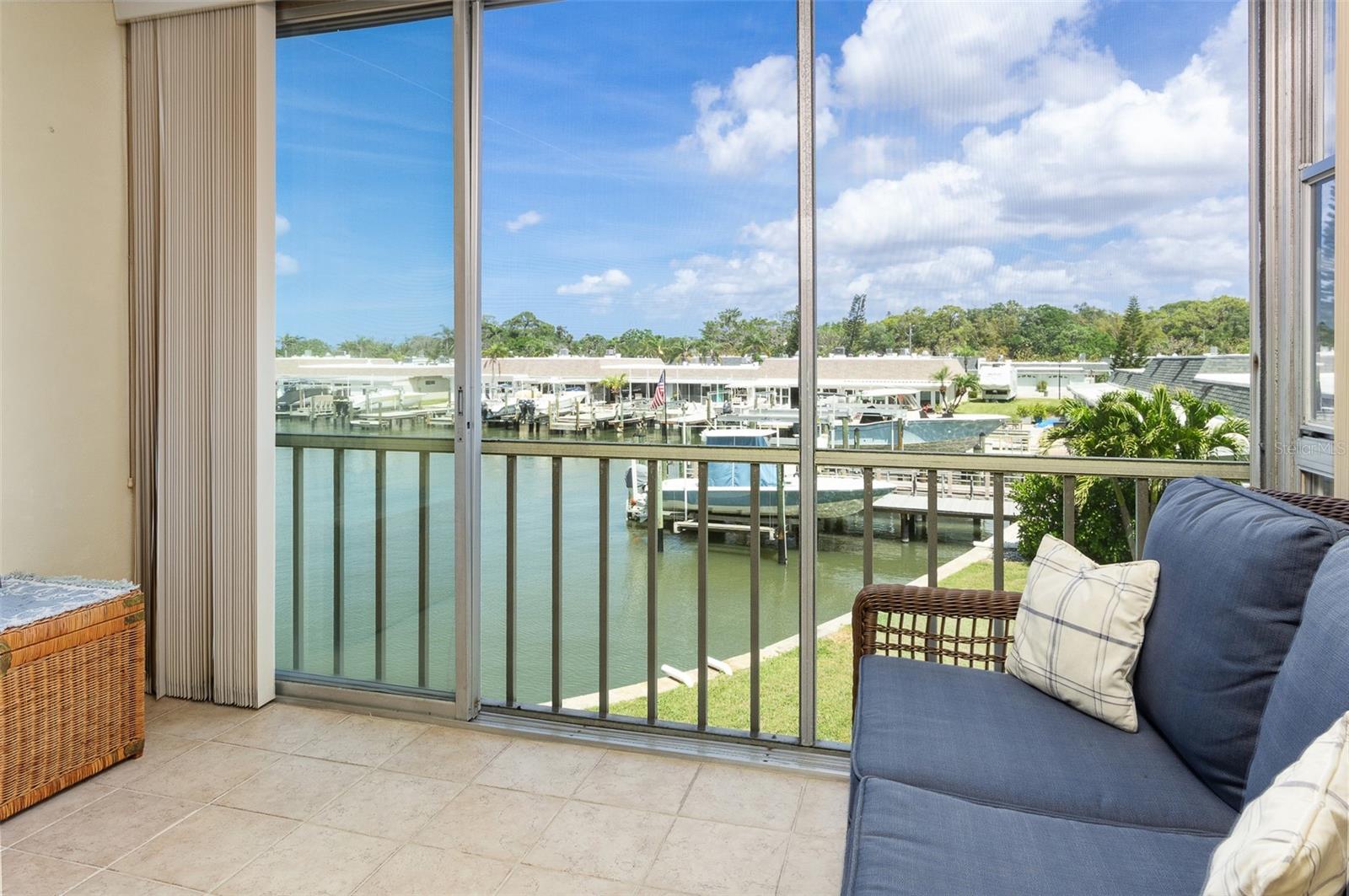 BOCA CIEGA POINT EAST - Residential