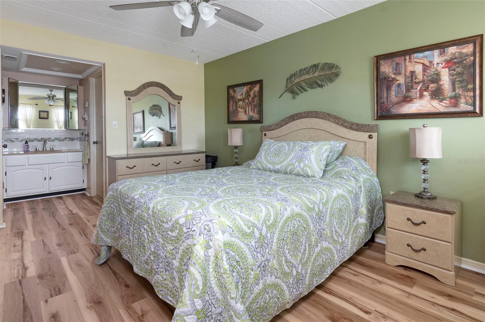 BOCA CIEGA POINT EAST - Residential