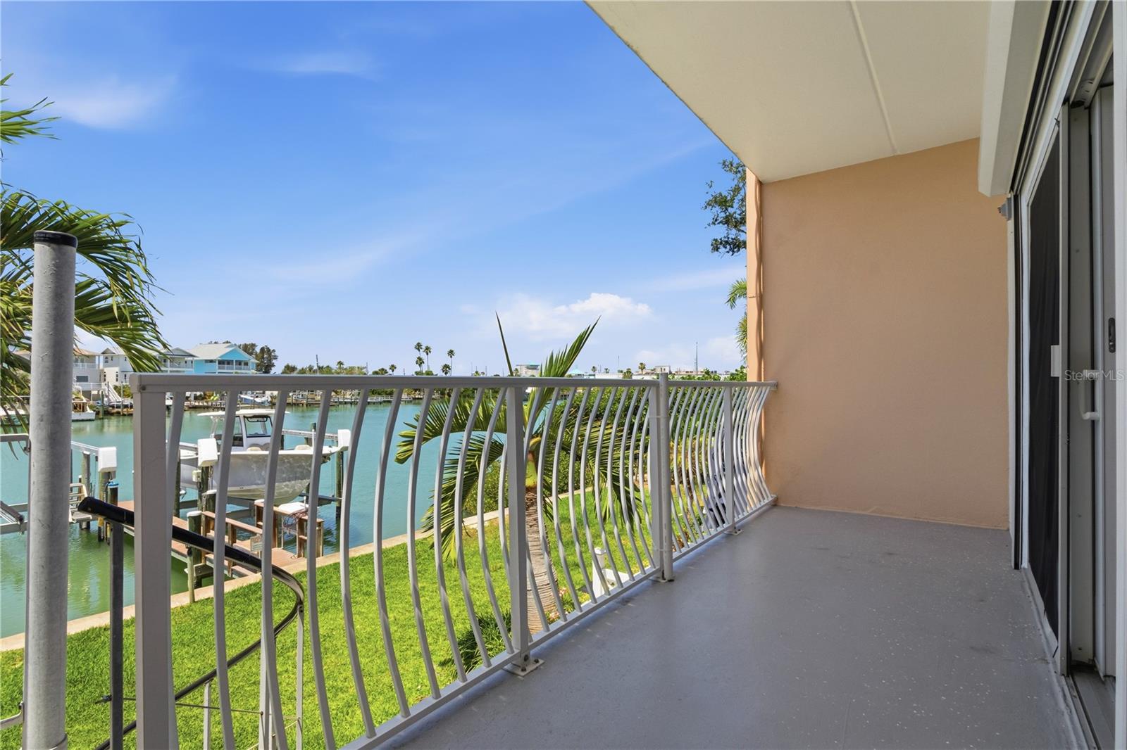 CAPRI LAGOONS CONDO - Residential