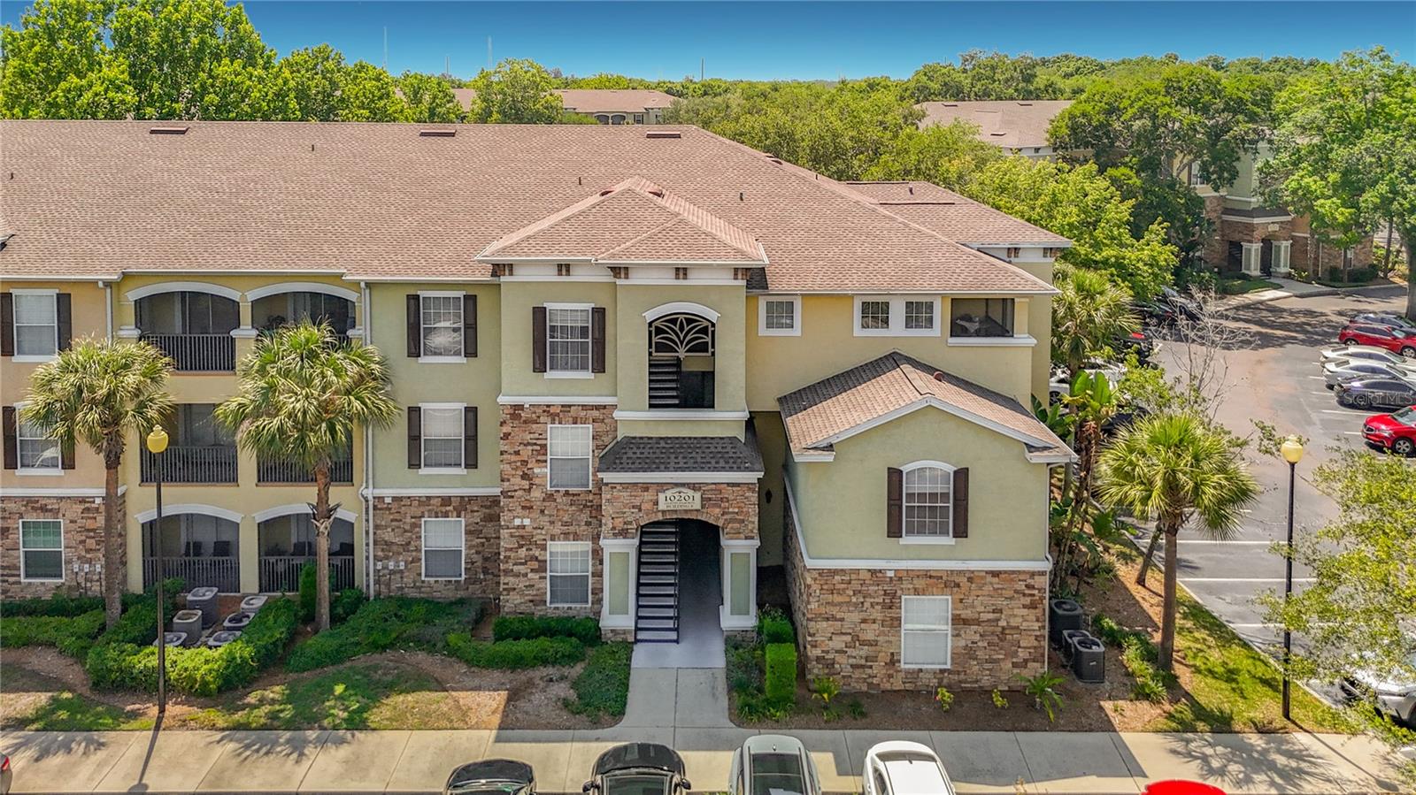 COURTNEY PALMS CONDO - Residential Lease