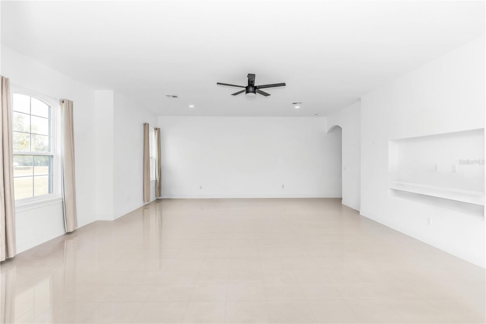 WEDGEFIELD - Residential