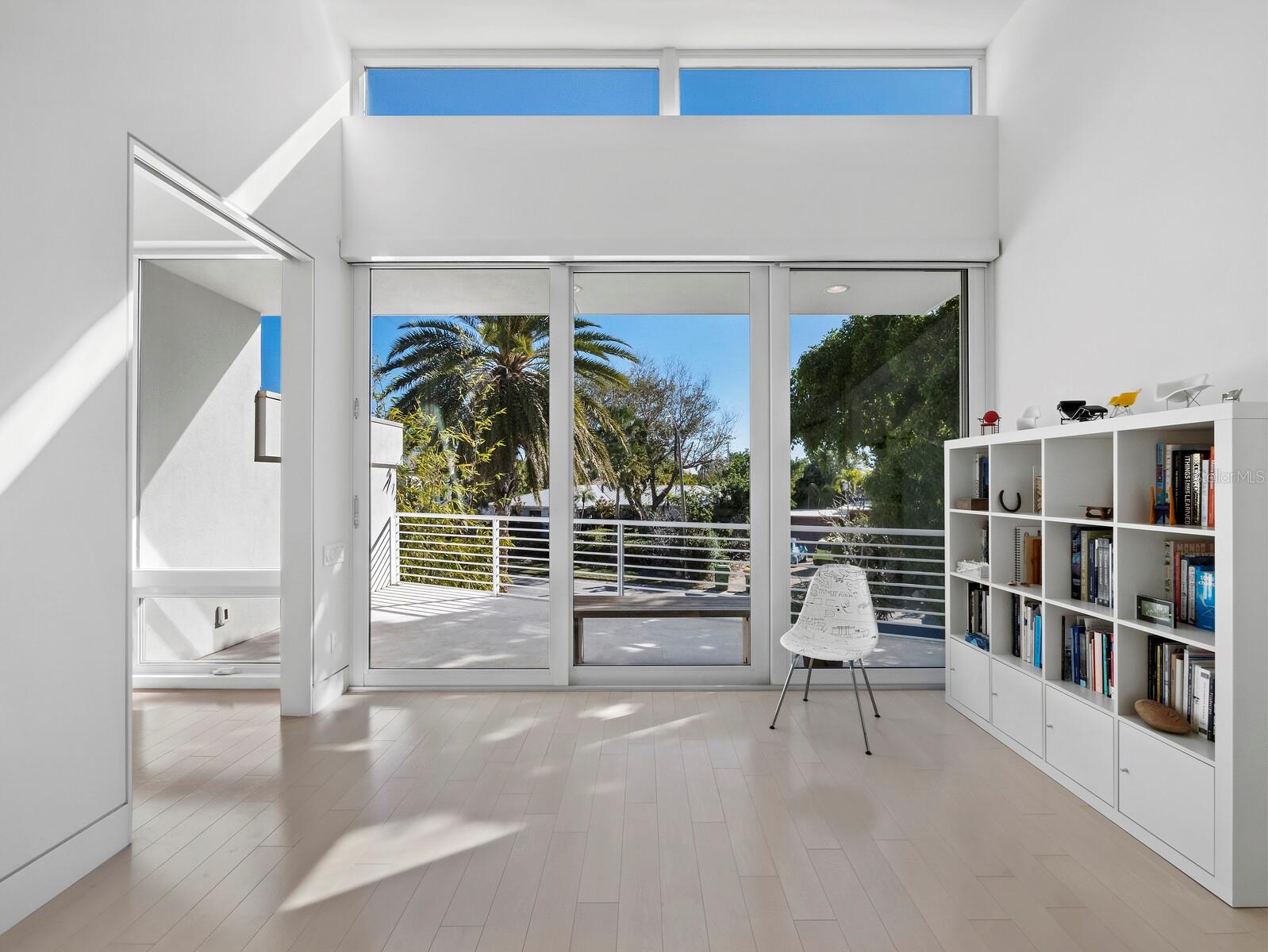 LIDO SHORES - Residential