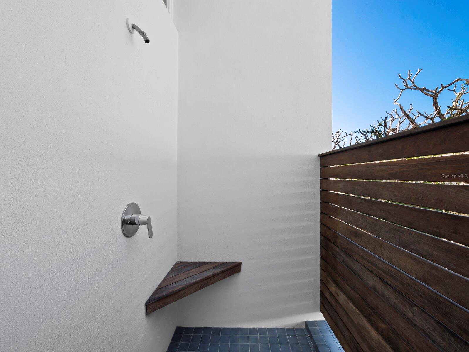 LIDO SHORES - Residential
