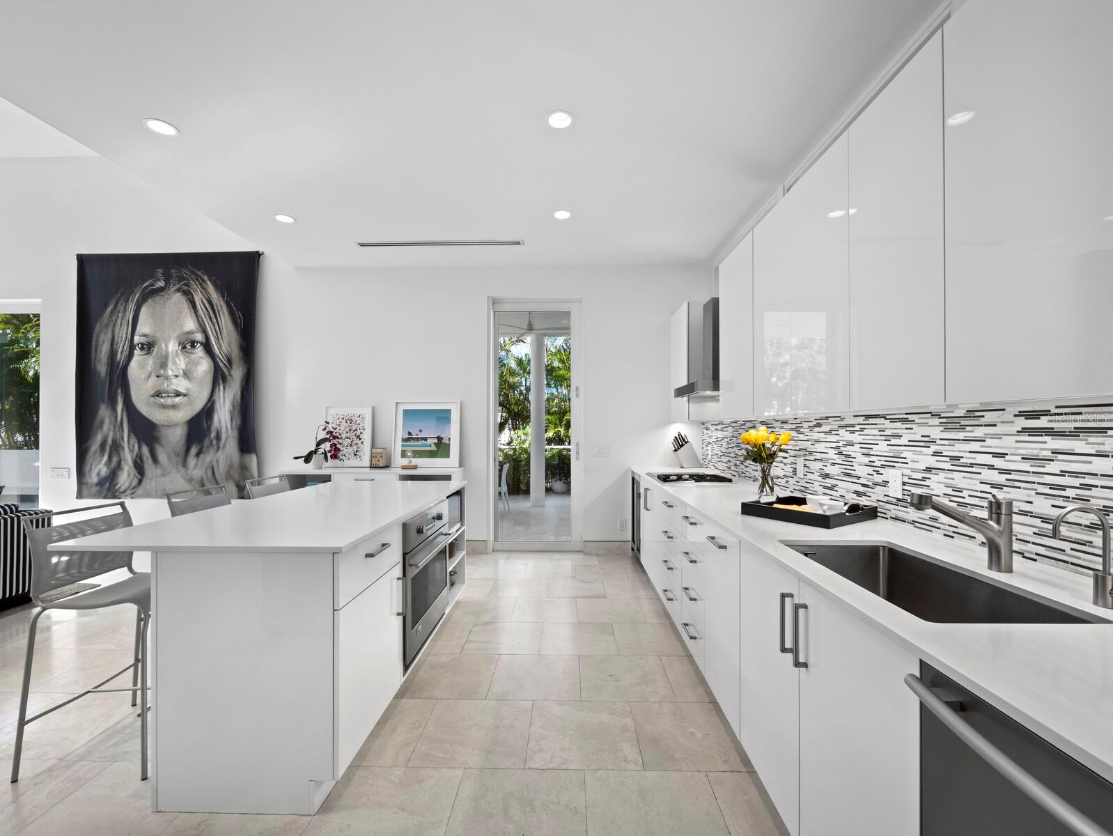 LIDO SHORES - Residential