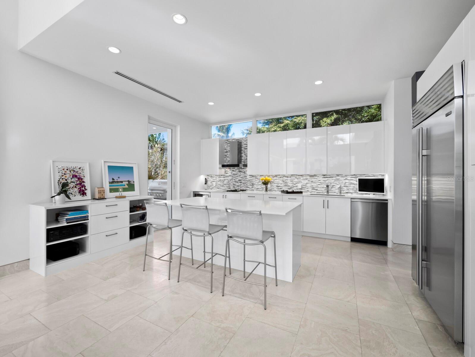 LIDO SHORES - Residential