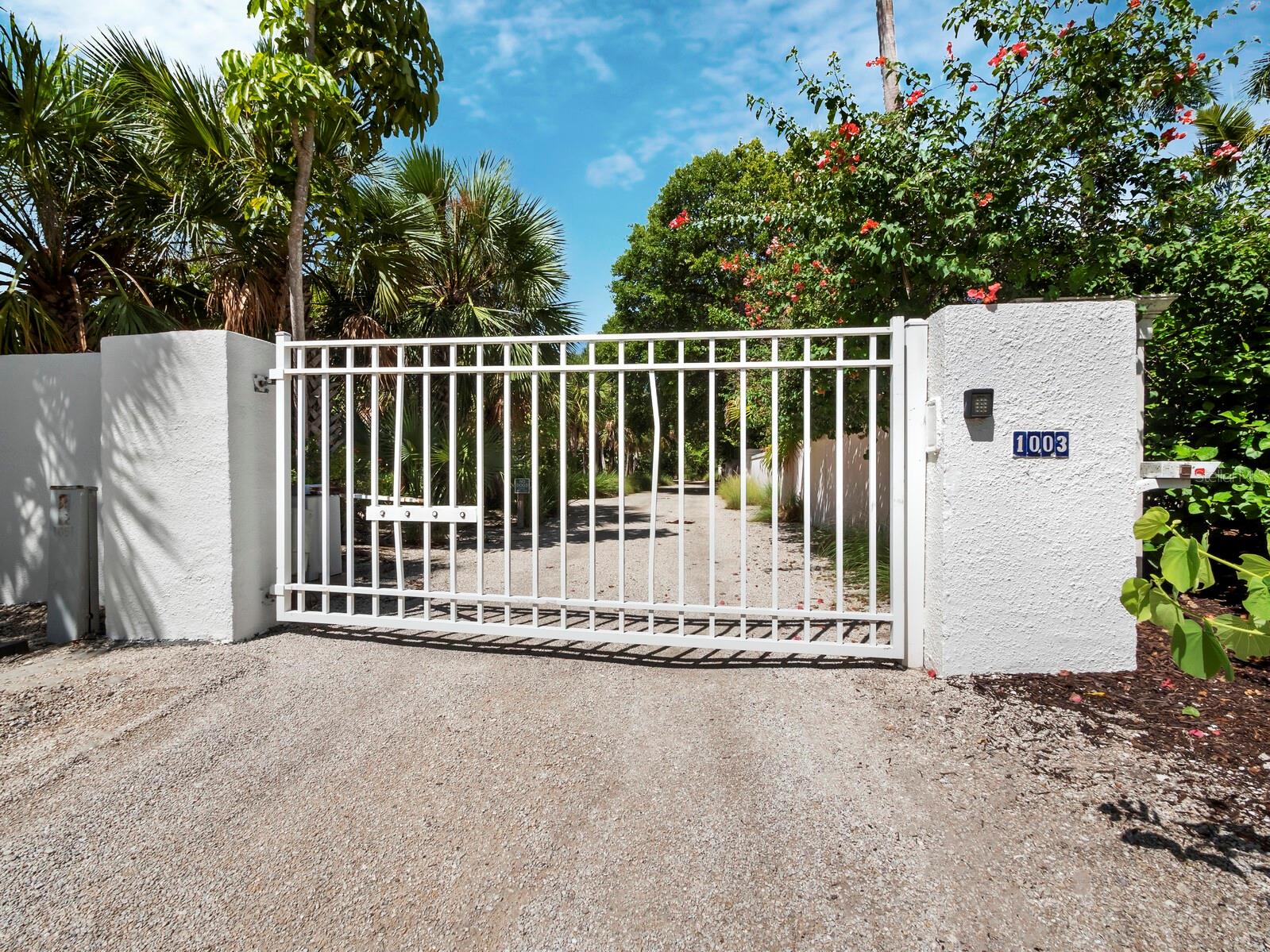 LIDO SHORES - Residential