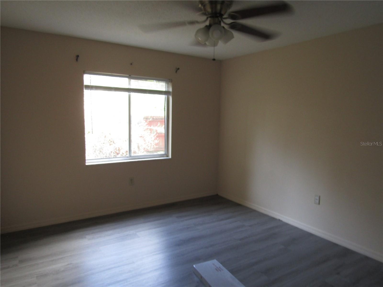 EUSTIS DIXIE HWY SUB - Residential Lease