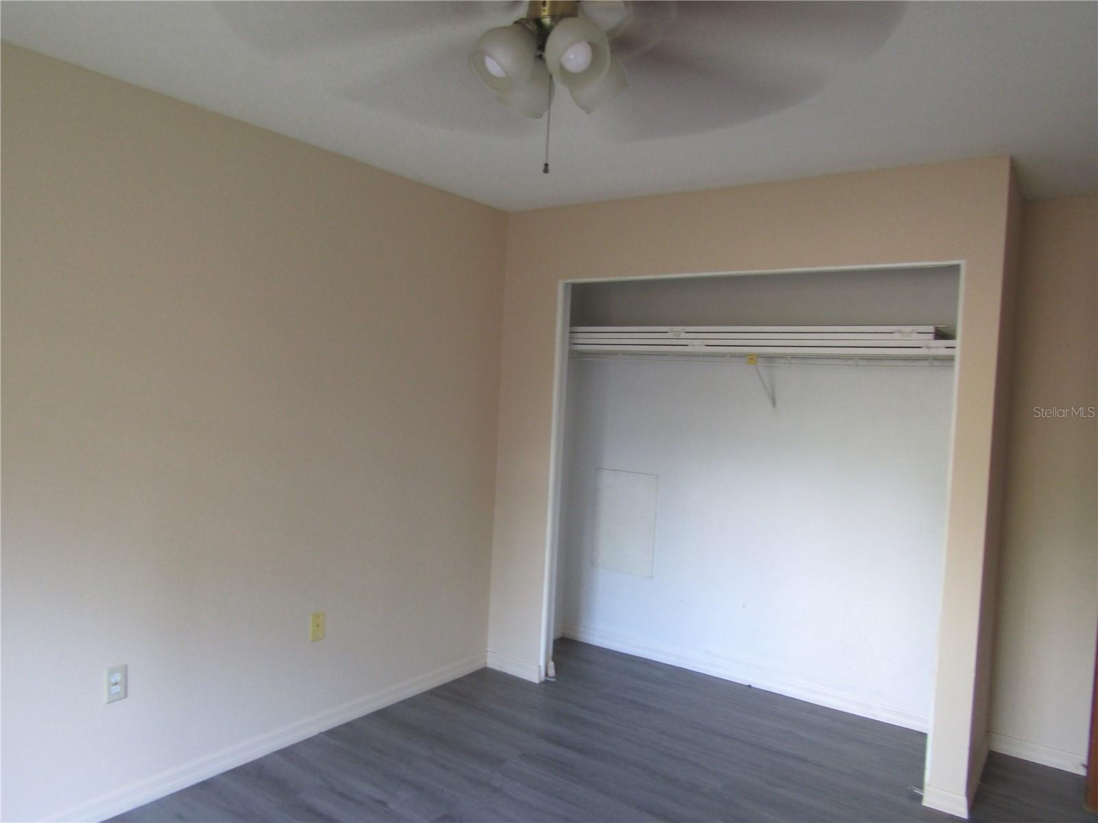 EUSTIS DIXIE HWY SUB - Residential Lease