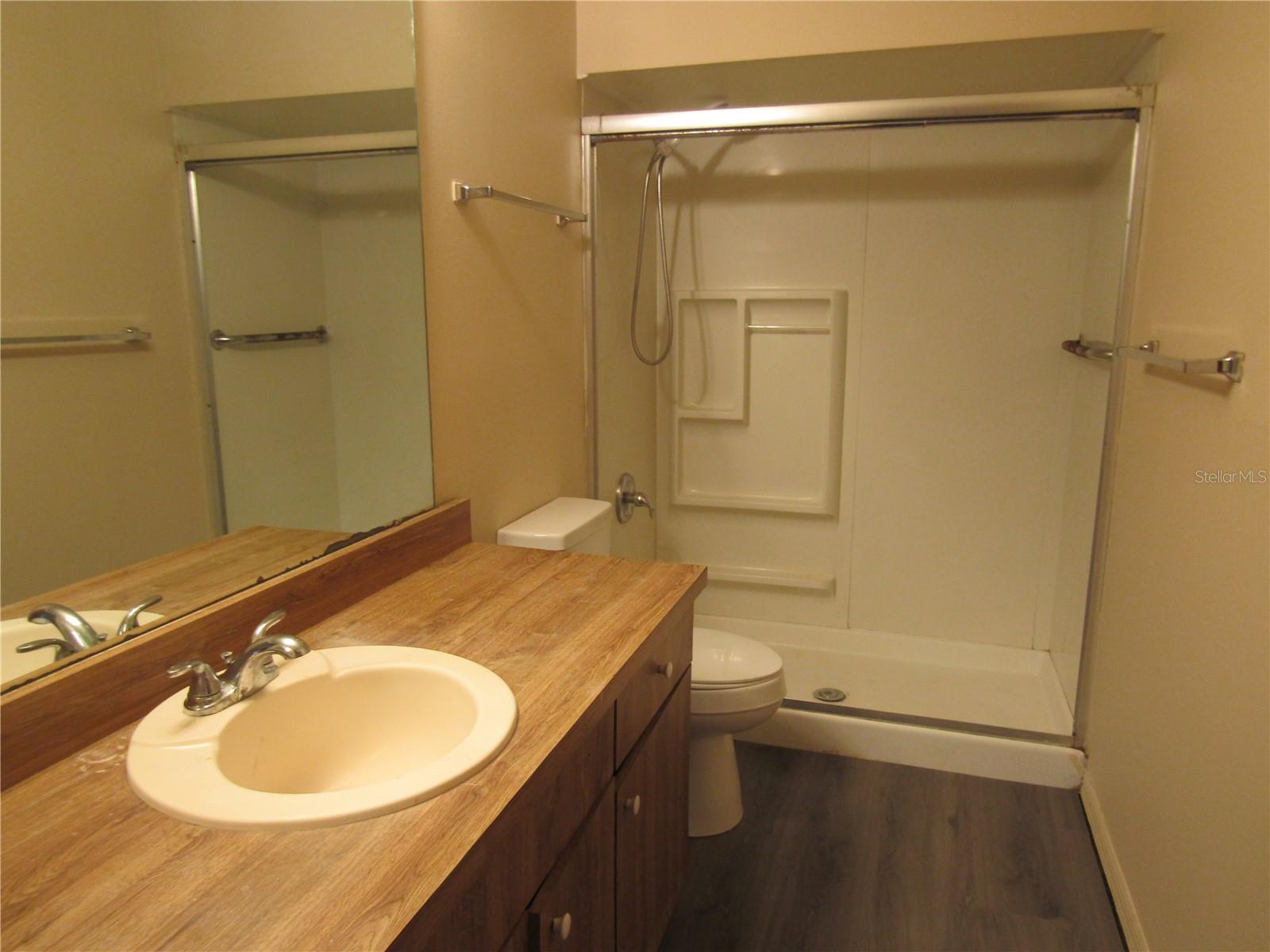 EUSTIS DIXIE HWY SUB - Residential Lease