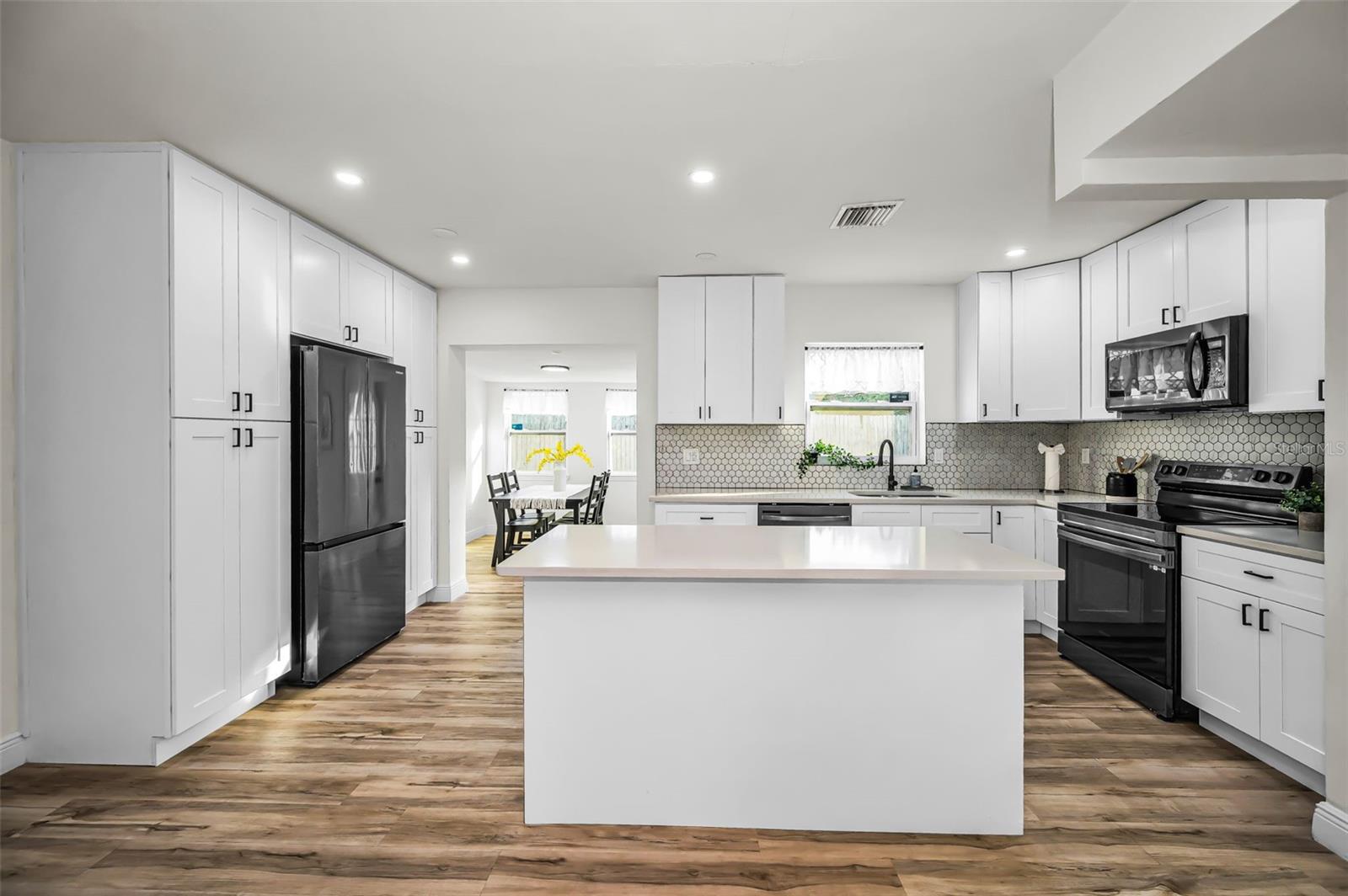 SHERWOOD FOREST SUB - Residential