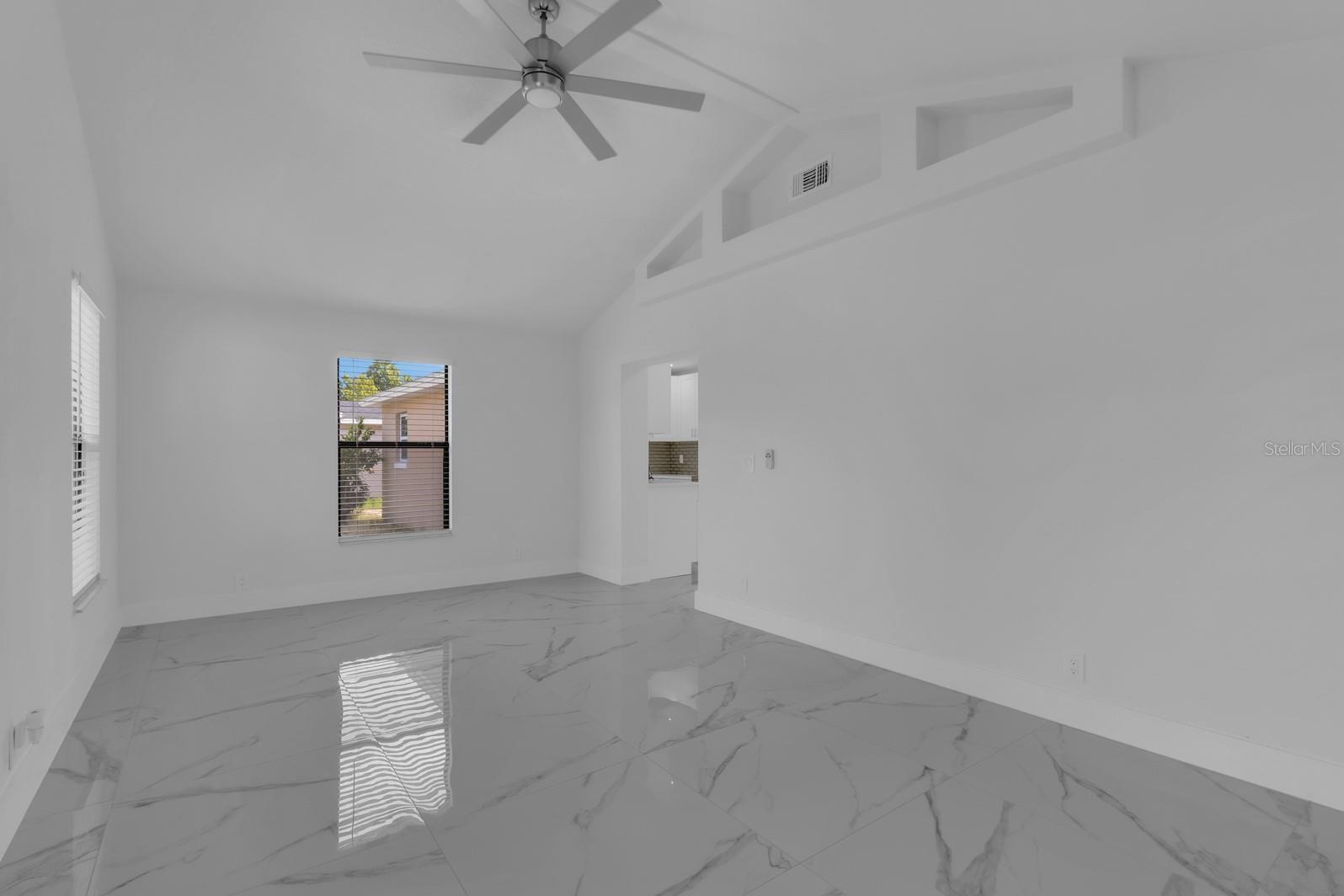 ROYAL ESTATES - Residential