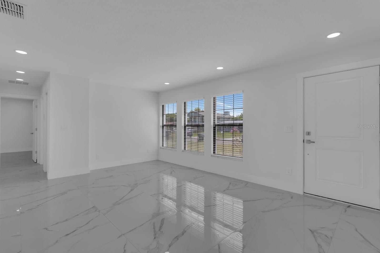 ROYAL ESTATES - Residential
