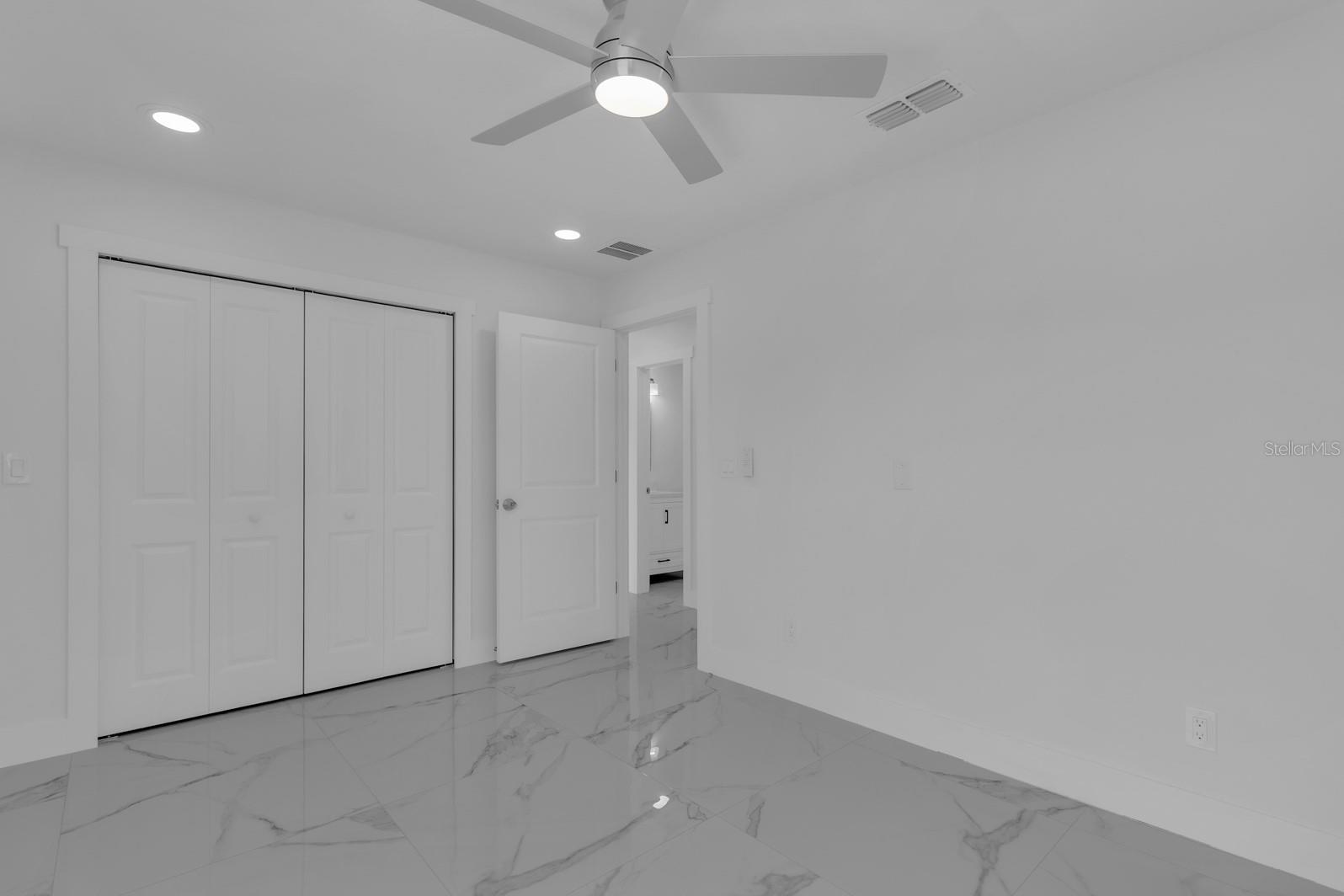 ROYAL ESTATES - Residential