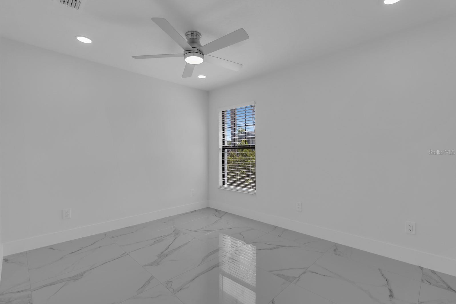 ROYAL ESTATES - Residential