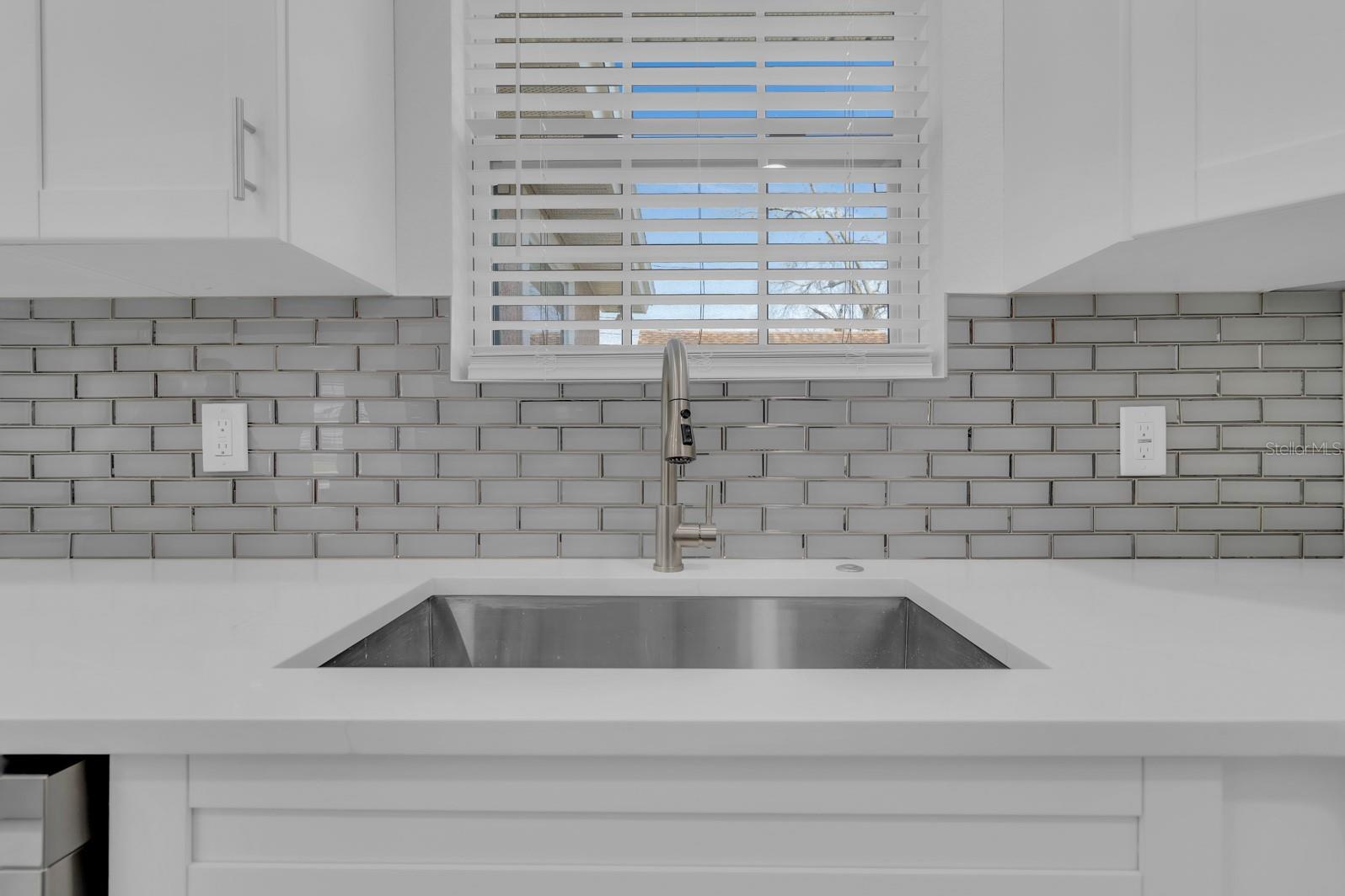 ROYAL ESTATES - Residential