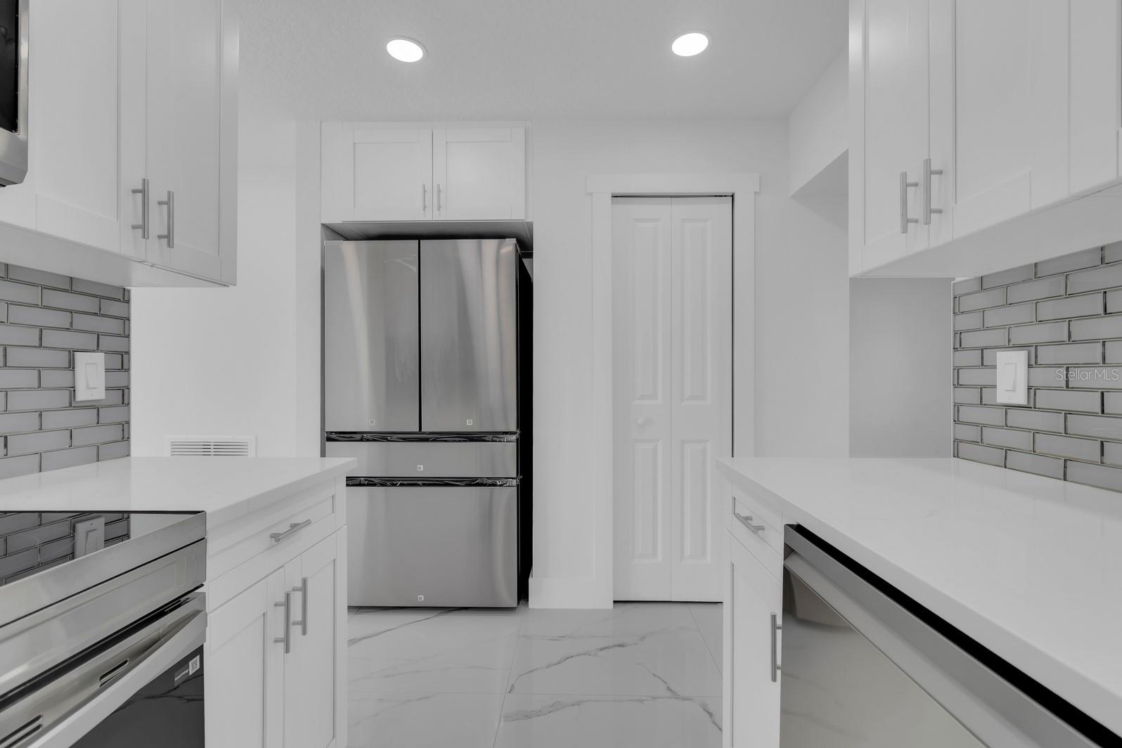 ROYAL ESTATES - Residential