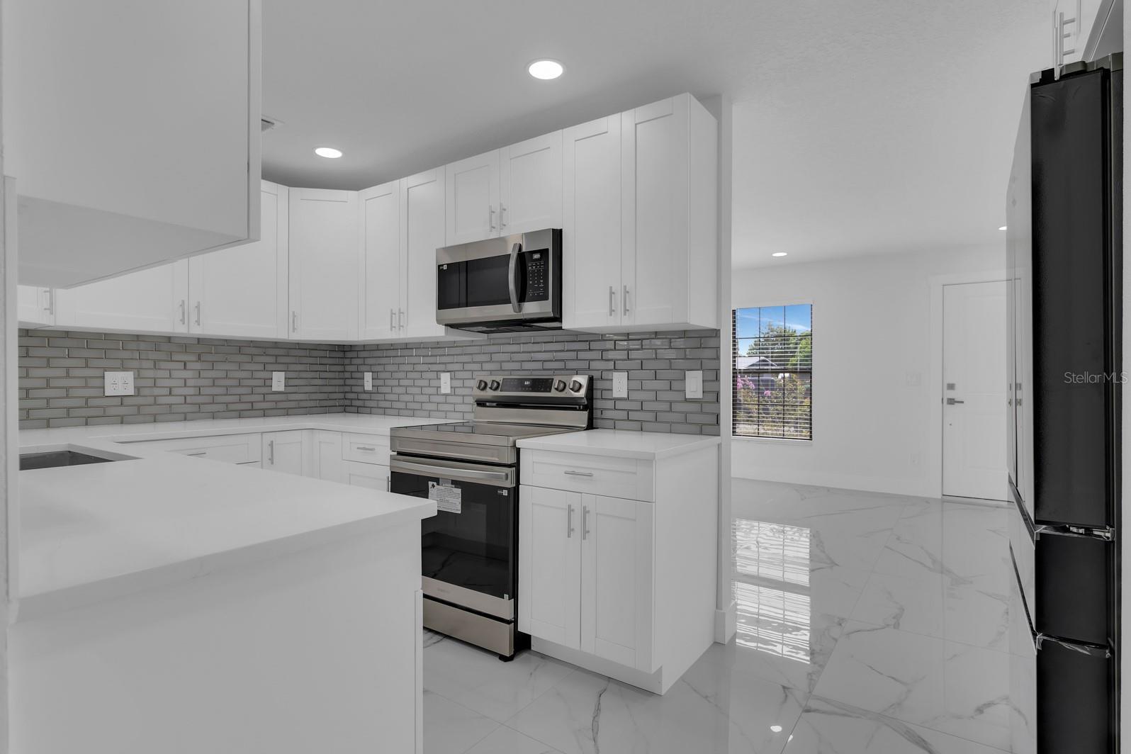 ROYAL ESTATES - Residential