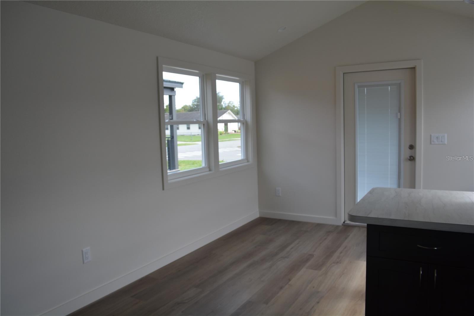 MILTON SQAURE - Residential