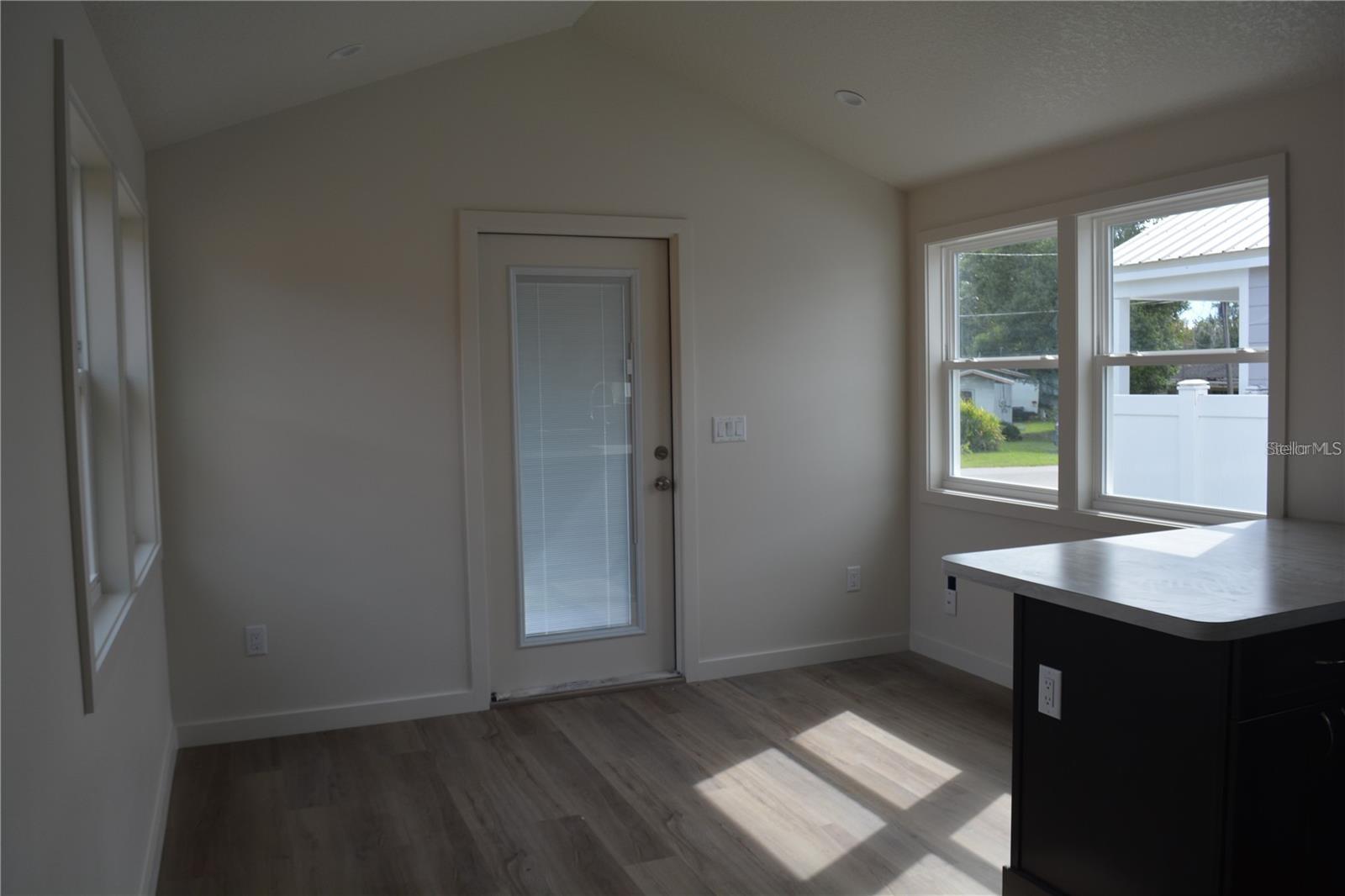 MILTON SQAURE - Residential