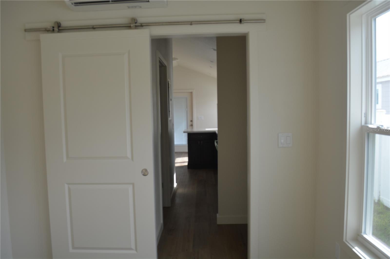 MILTON SQAURE - Residential