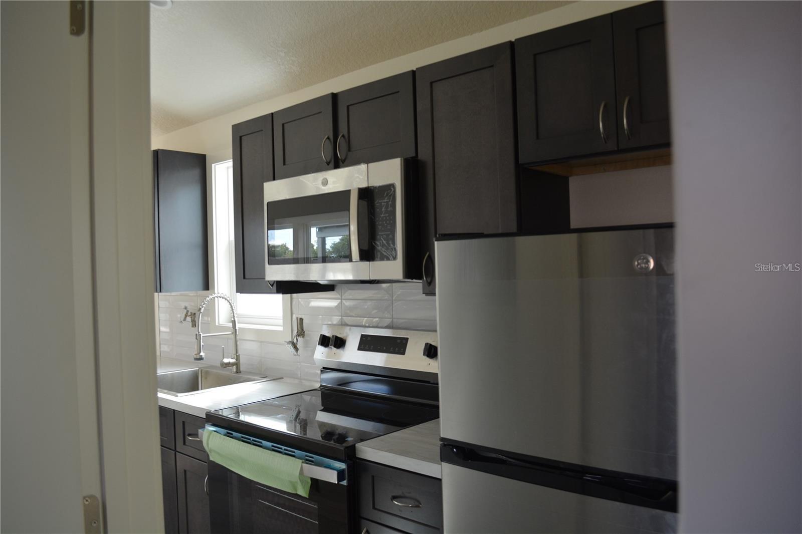MILTON SQAURE - Residential