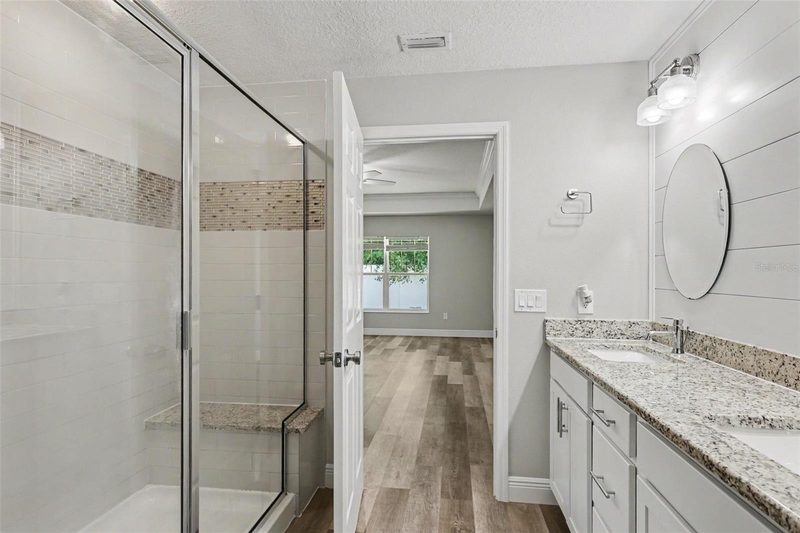 OAK RIDGE ESTATE - Residential