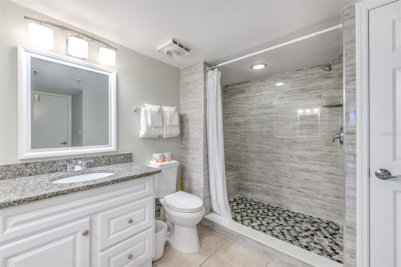 BEACH COTTAGE CONDO - Residential