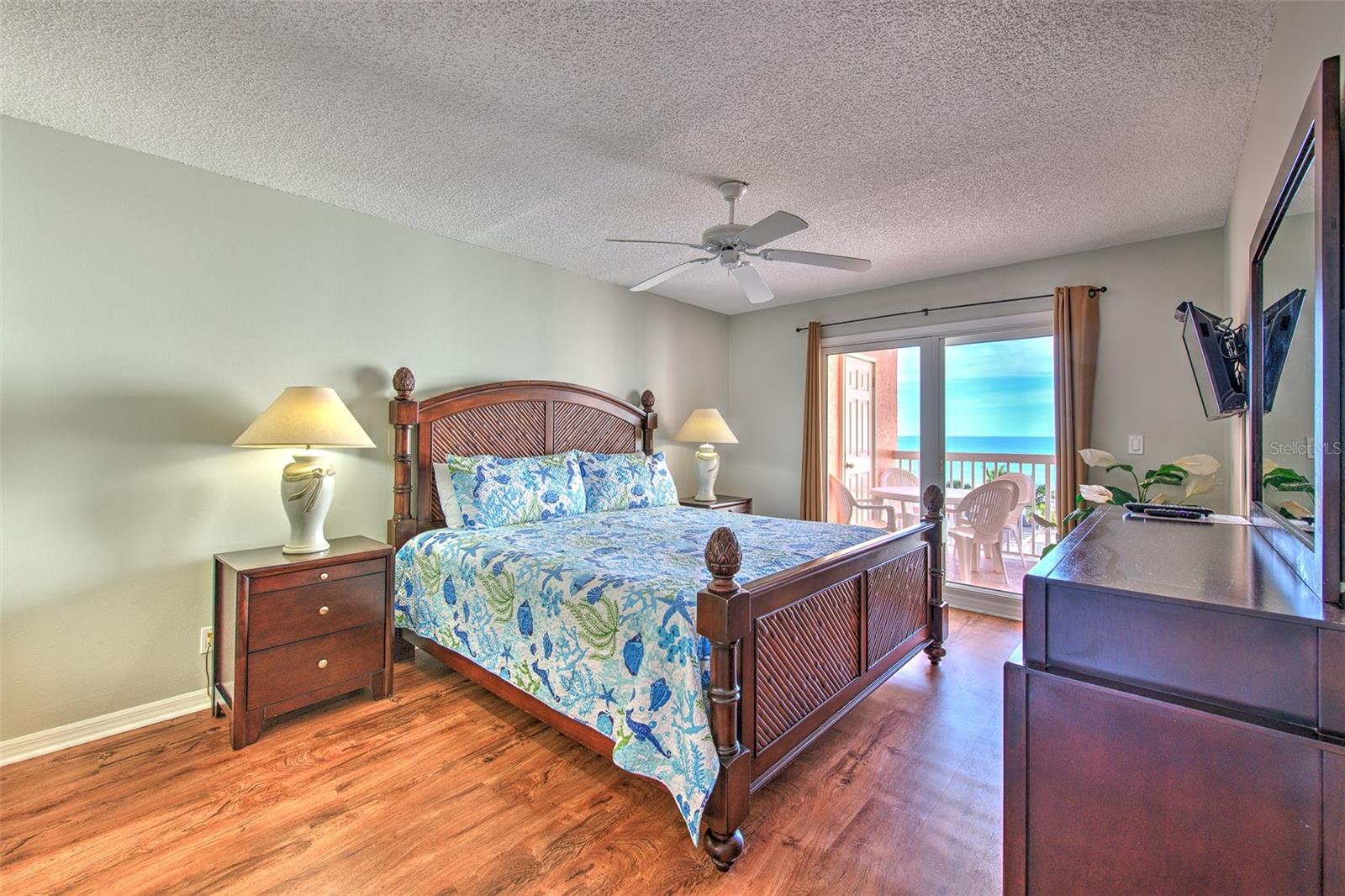 BEACH COTTAGE CONDO - Residential