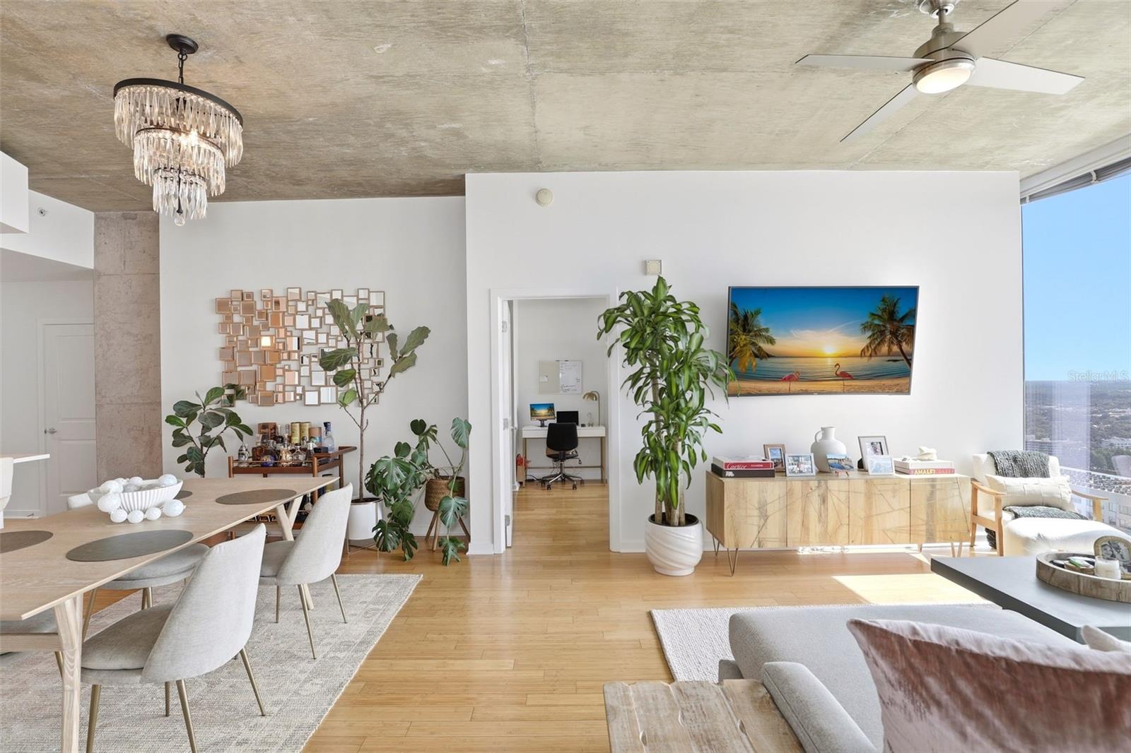 SOLAIRE/PLAZA CONDO - Residential