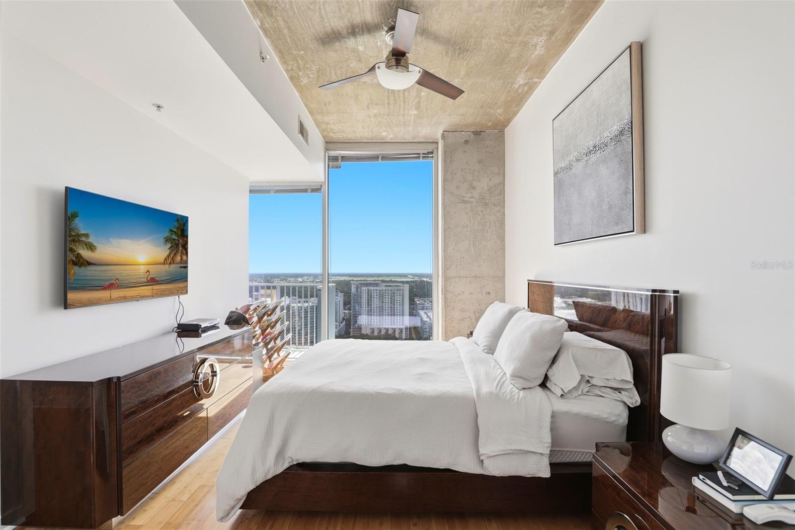 SOLAIRE/PLAZA CONDO - Residential